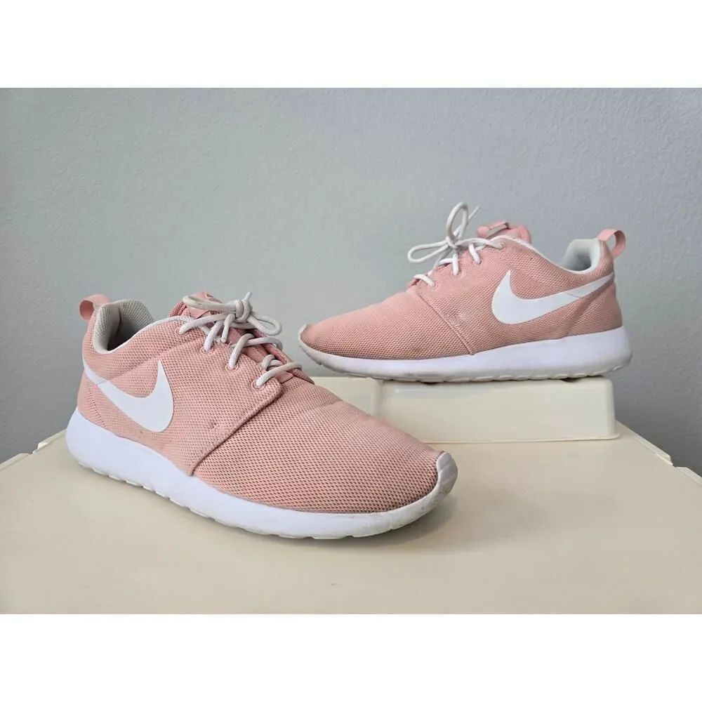 Nike Roshe One Women’s Pink/White Mesh Comfort Casual Sneakers Women's Size 11